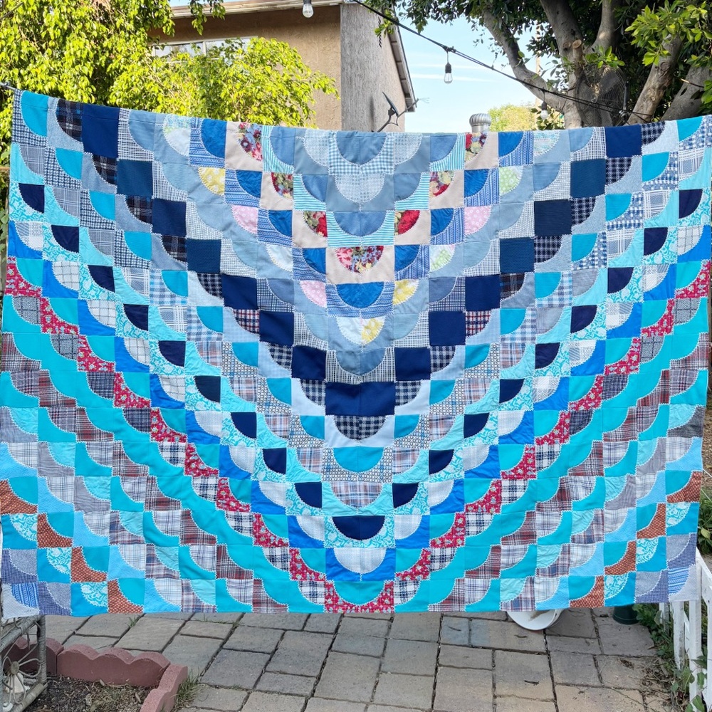 Vintage Handmade Blue Patchwork Scalloped Polyester Quilt 78” X 109”